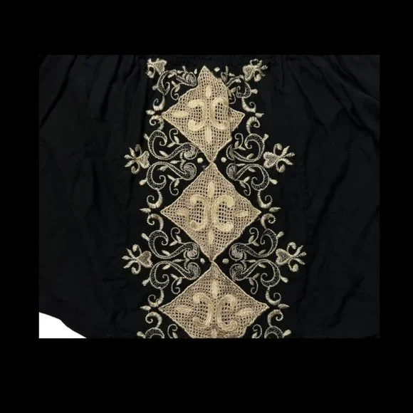 Gorgeous Lucky Brand Mini Black Embroidered Pull-On Skirt - Size Medium - Picture 3 of 6